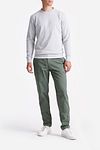 King Essentials The George Sweater Grau Model / Voorkant