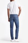 King Essentials The Jason Jeans Mid Blue Model / Achterkant