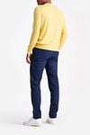 King Essentials The John Pullover Merino Geel Model / Achterkant