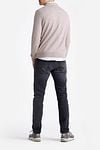 King Essentials The John Pullover Merino Greige Model / Achterkant