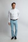 Steppin' Out Broek Johnson Lichtblauw Model / Voorkant