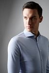 Desoto Essential Shirt Hai Piqué Light Blue Model / Detail