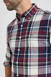 McGregor Overhemd Herringbone Ruit Rood Blauw Model / Detail