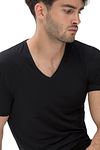 Mey V-neck Dry Cotton T-shirt Black Model / Detail
