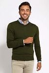 Suitable Merino Pullover V-Neck Olive Green Model / Voorkant with Bram