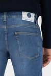MUD Jeans Denim Regular Bryce Indigo Blue Model / Detail