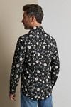 Vanguard Shirt Flowers Black Model / Achterkant