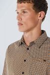 No Excess Shirt Print Orange Model / Detail