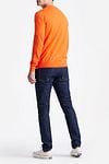 King Essentials The John Pullover Merino Oranje Model / Achterkant