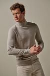 Profuomo Turtleneck Pullover Merino Ecru Model / Voorkant