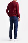 King Essentials The John Pullover Merino Red Model / Achterkant