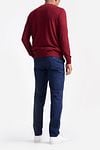 King Essentials The John Pullover Merino Rood Model / Achterkant