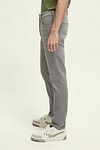 Scotch and Soda Skim Jeans Grijs Model / Zijkant