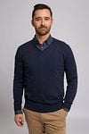 Suitable Pullover Vini V-Neck Navy  Model / Voorkant with Emiel