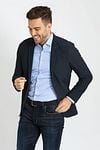 Suitable Travel Jacket Navy Model / Voorkant with Bram