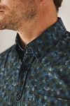 State Of Art Shirt Poplin Printed Navy Green Model / Detail
