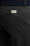 Steppin' Out Chino Newbury Anthracite Model / Detail