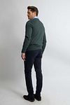 Steppin' Out Pullover Cotton Cashmere V-Neck Dark Green Model / Achterkant