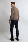 Steppin' Out Pullover Cotton Cashmere V-Neck Taupe Melange Model / Achterkant