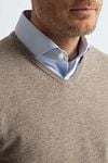 Steppin' Out Pullover V-Neck Merino Wool Light Brown Model / Detail