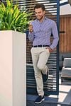 Suitable Chino Pico Hellbeige Model / Voorkant mit Bram