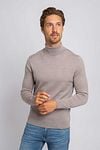 Suitable Merino Turtleneck Greige Model / Voorkant
