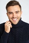 Suitable Turtleneck Cable Wool Navy Model / Detail