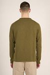 KnowledgeCotton Apparel Sweater Vert Olive Model / Achterkant