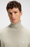 BOSS Rollneck Pullover Akiro Beige Model / Detail