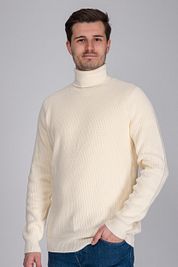 Suitable Turtleneck Lunf Off White