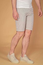 Suitable Aswin Short Ecru Striped