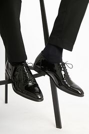Suitable Lacquer Shoes Leather Black