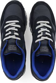 tommy hilfiger 42