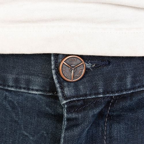 Product / Detail