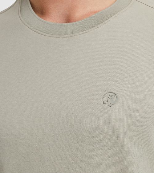 Cast Iron Light Green T-shirt Model / Detail