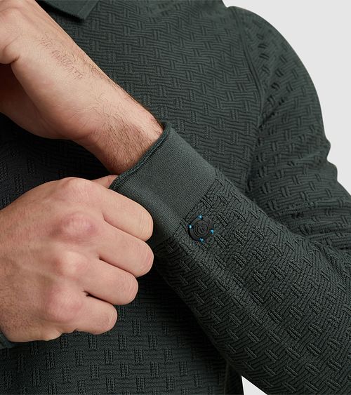 Cast Iron Long Sleeve Half Zip Poloshirt Structure Vert Model / Detail