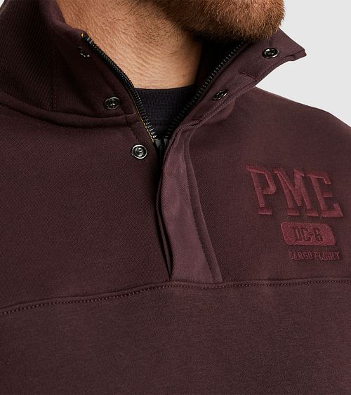 PME Legend Half Button Zip Sweater Bordeaux Model / Detail