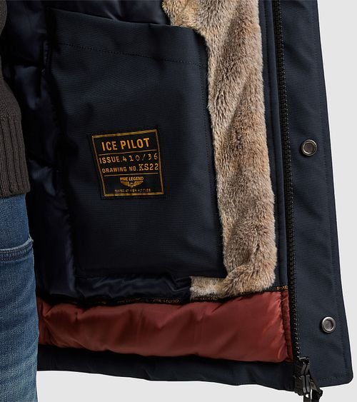 PME Legend Ice Pilot Parka Navy Model / Detail