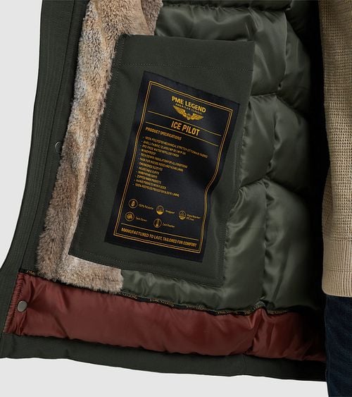 PME Legend Ice Pilot Parka Olivgrün Model / Detail