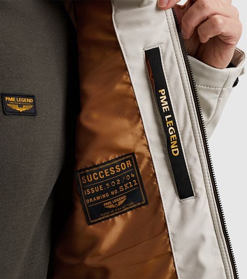 PME Legend Jacket Successor Greige Model / Detail