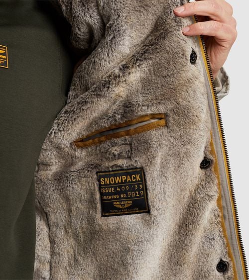 PME Legend Jas Snowpack Icon 2.0 Khaki Model / Detail