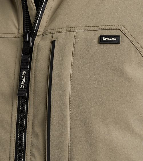 Vanguard Jacket Trackchase Grey Model / Detail