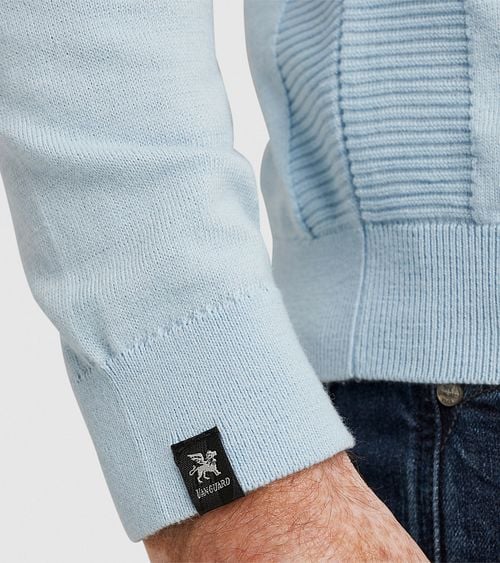 Vanguard Pullover Slubs Light Blue Model / Detail
