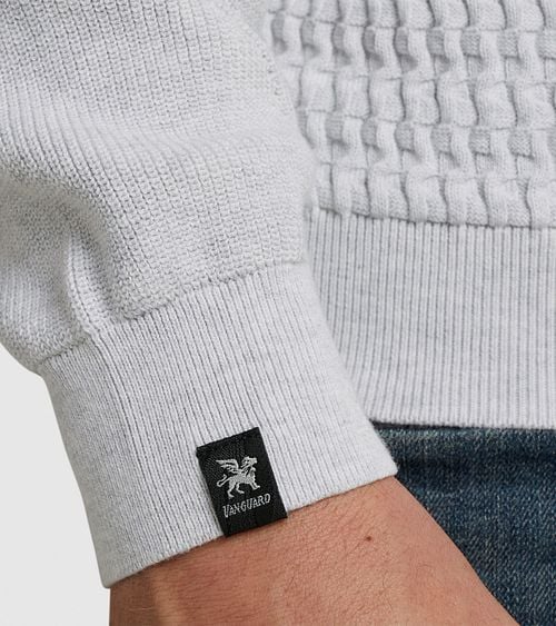 Vanguard Pullover Structure Grey Model / Detail