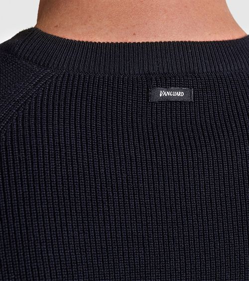 Vanguard Pullover Structure Navy Model / Detail