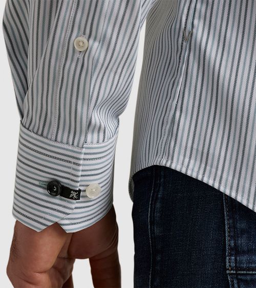 Vanguard Shirt Stripes Light Blue Model / Detail