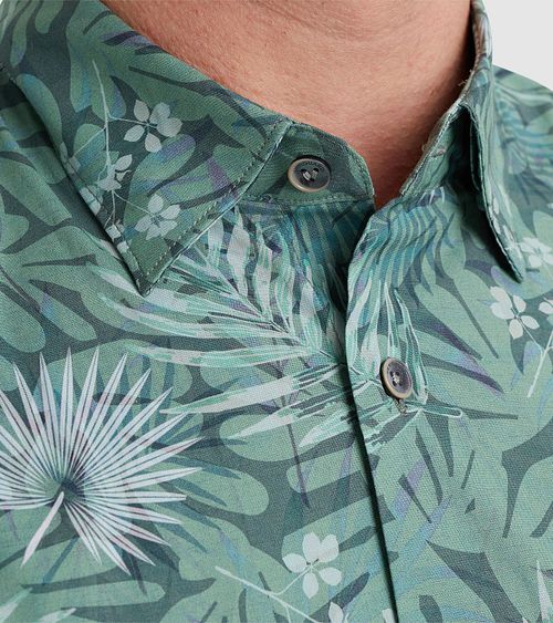 Vanguard Short Sleeve Shirt Print Green Model / Detail
