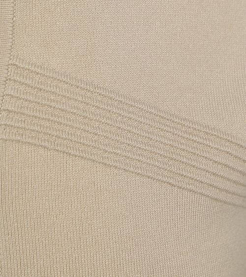 No Excess Knitted Top Beige Product / Detail