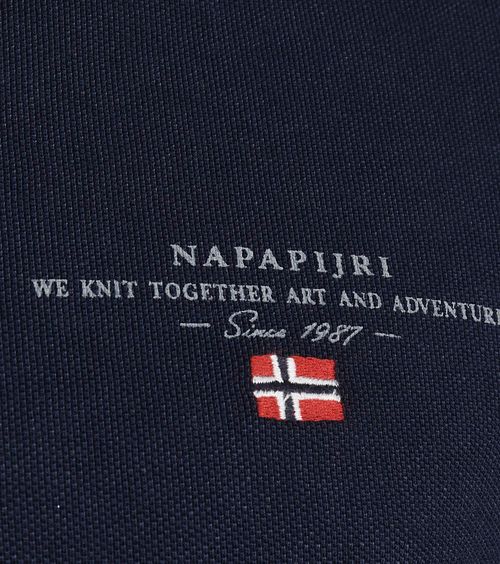 Product / Detail