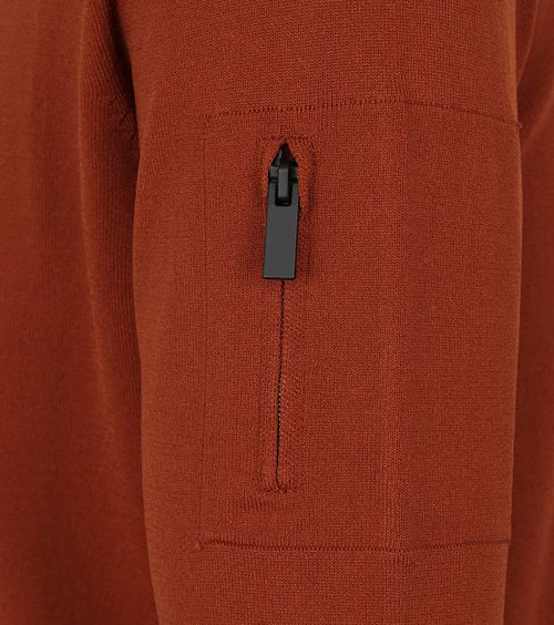 Product / Detail